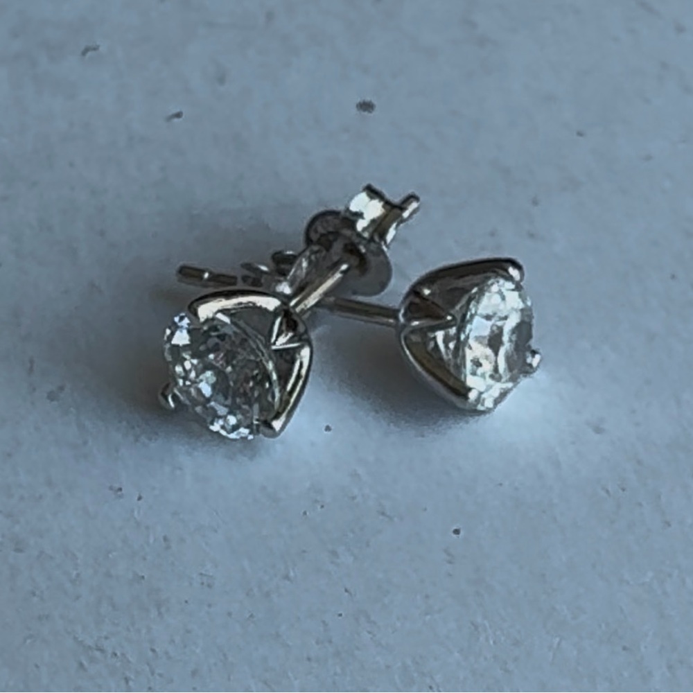 14k white gold simulated diamond stud earrings